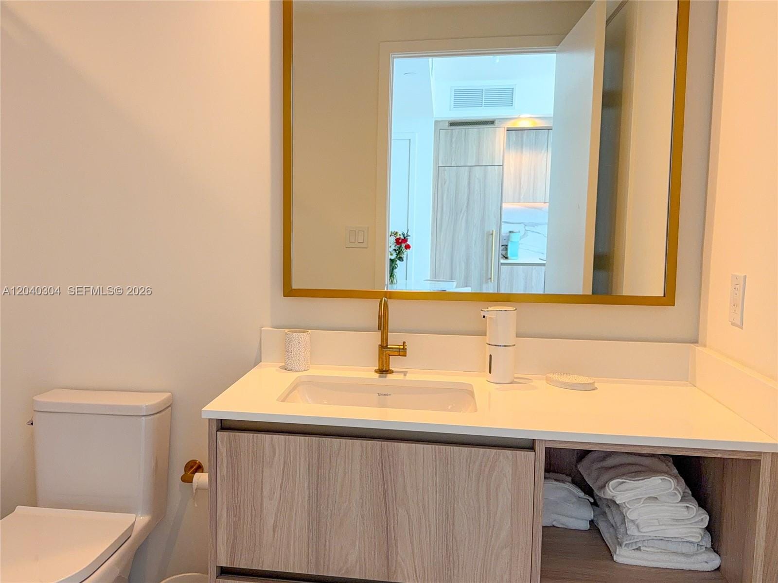 77 SE 5th Street 4015, Miami, FL 33131 photo 25