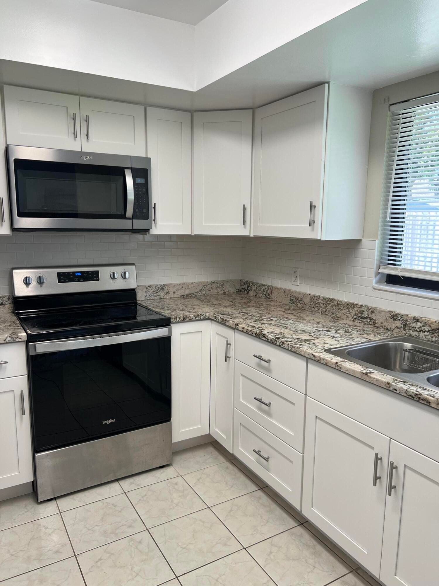 8511 NW 8th Street — photo 11