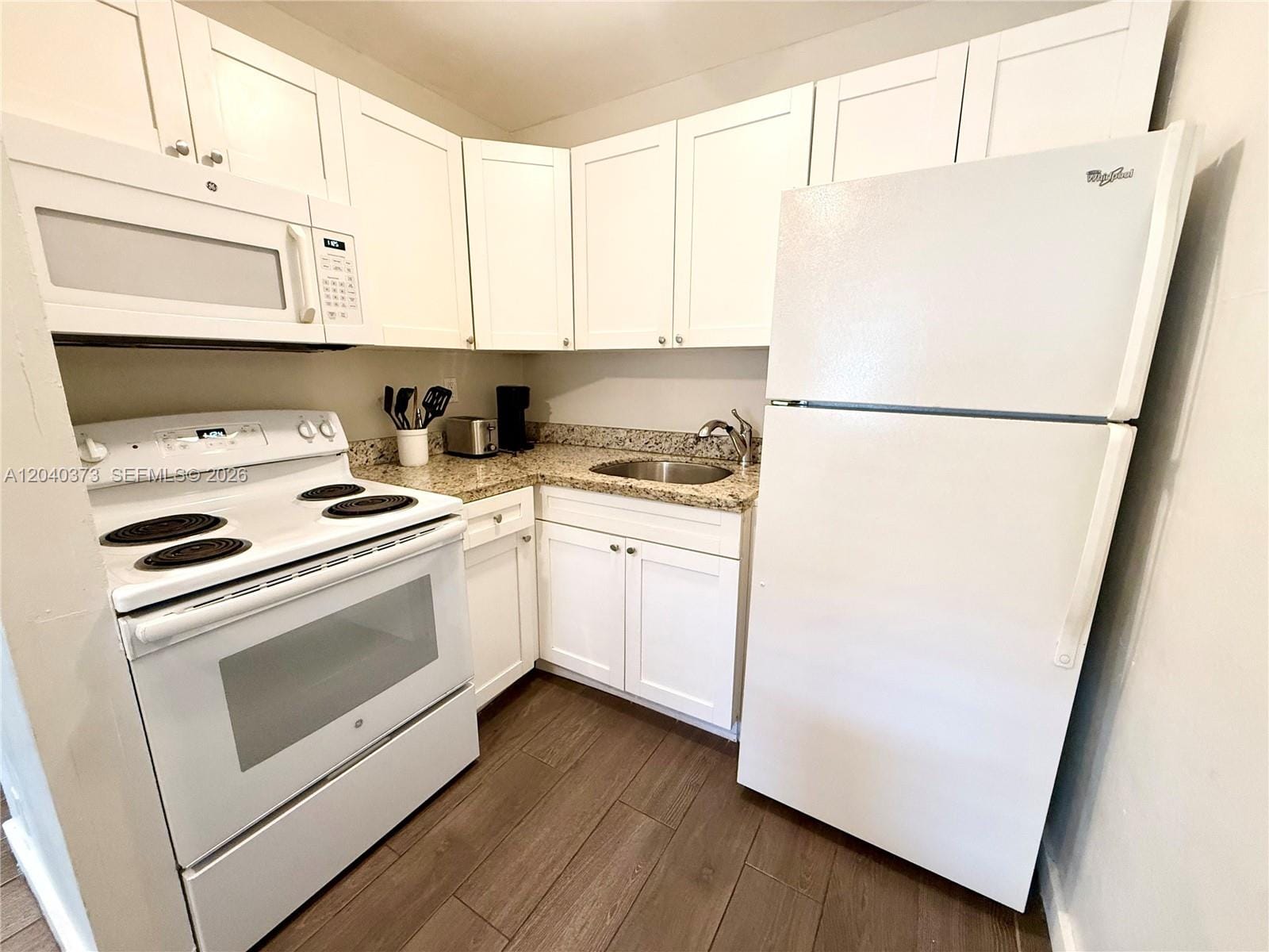 1415 SW 1st Street 6 — photo 2