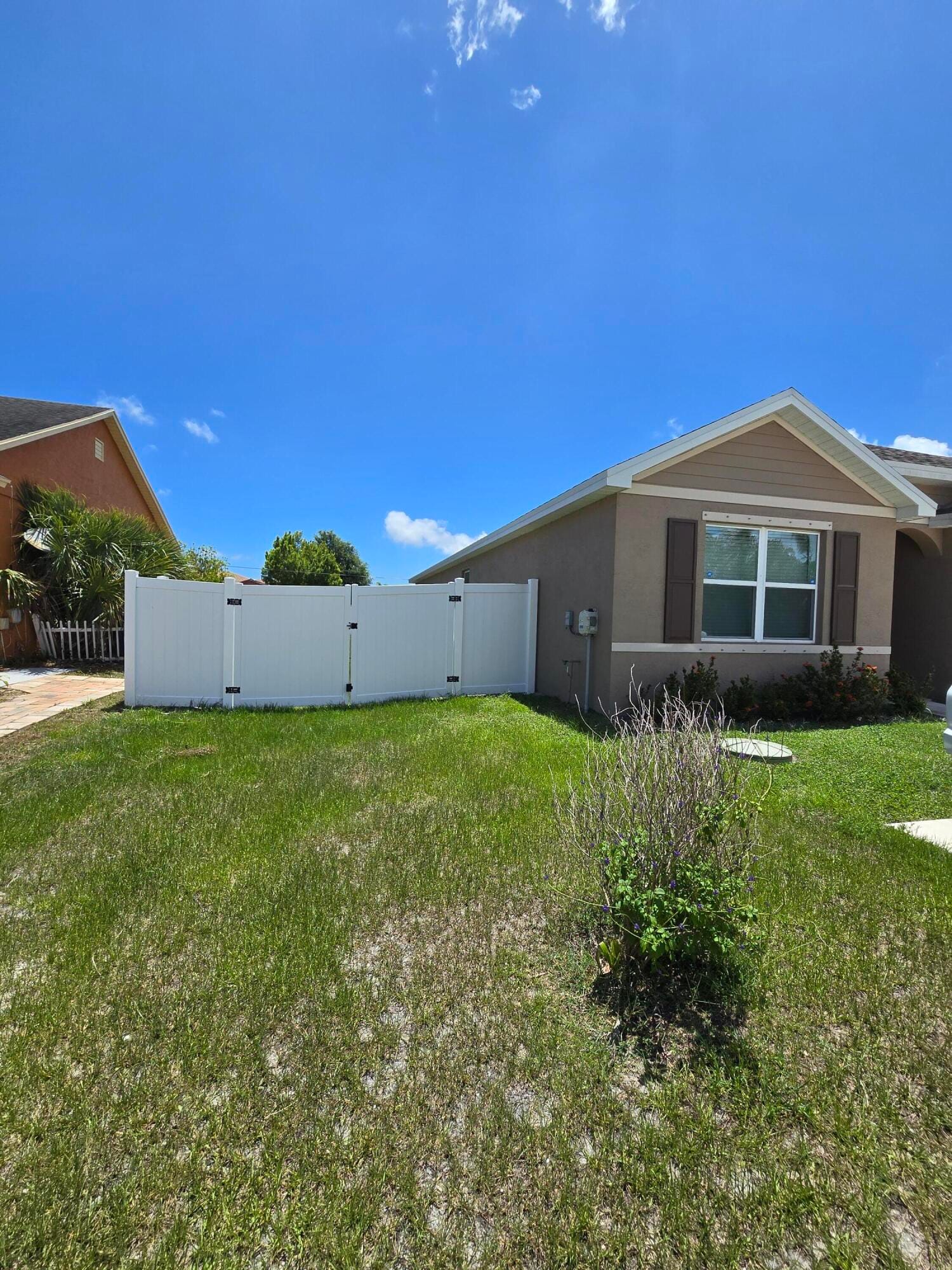 2101 SE Floresta Drive — photo 3