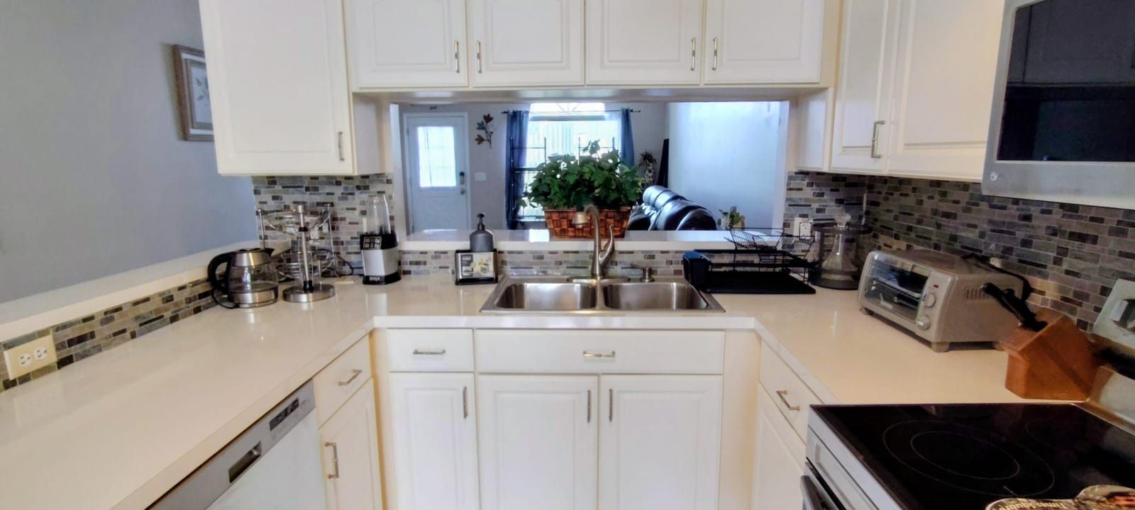 1160 NW Lombardy Drive — photo 12