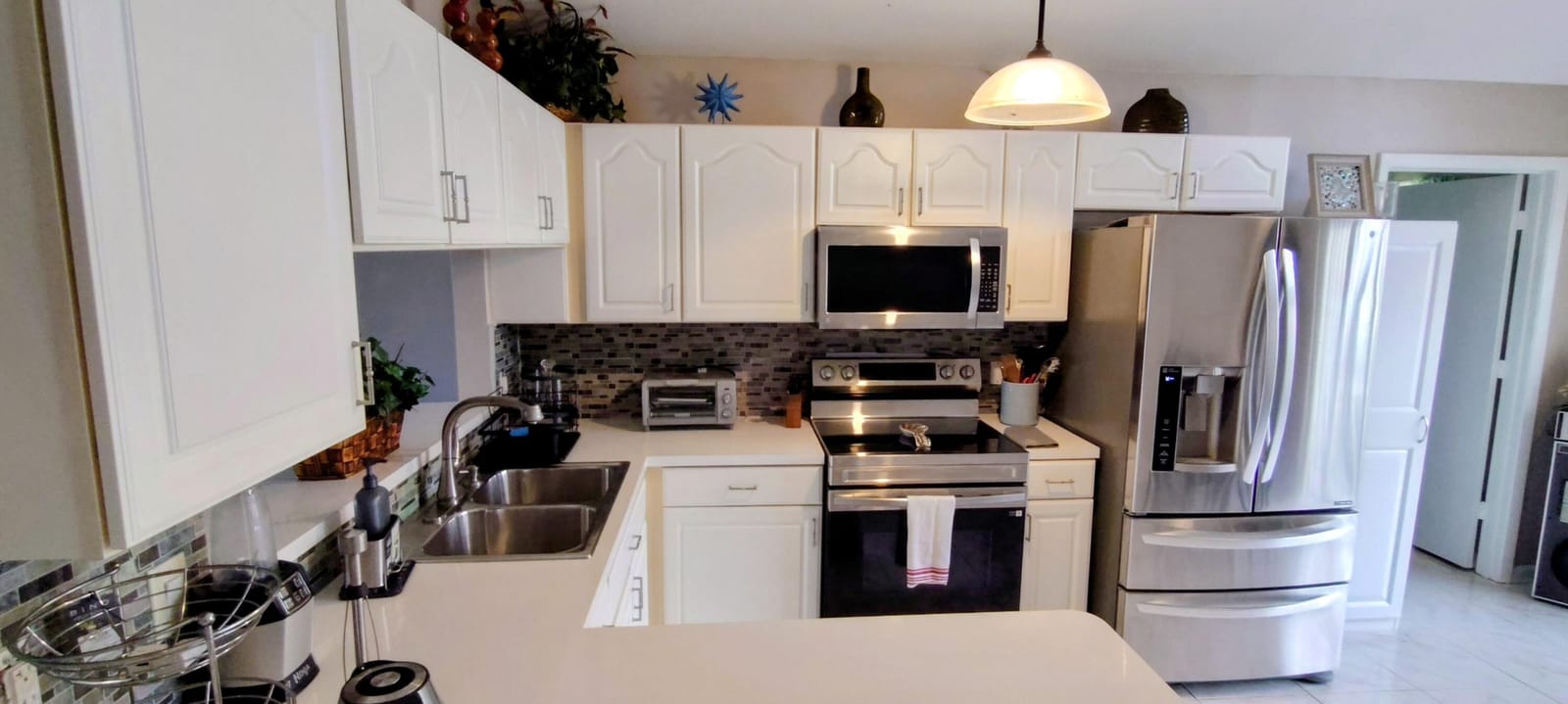 1160 NW Lombardy Drive — photo 7