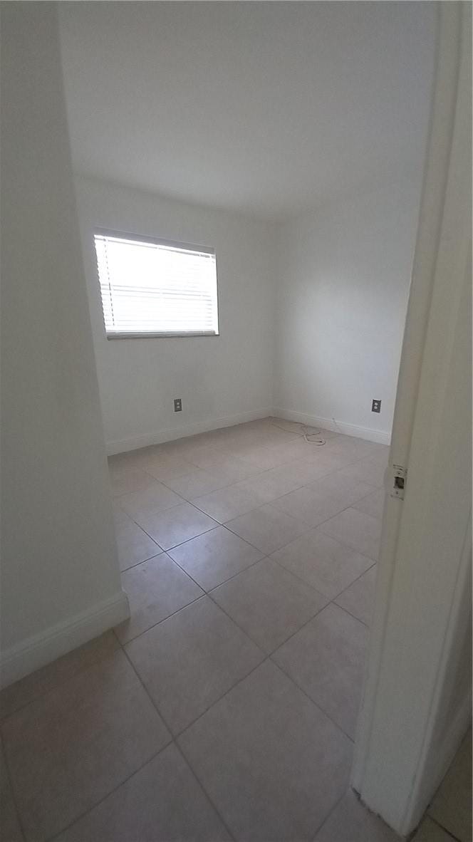 330 NW 38th Street — photo 5