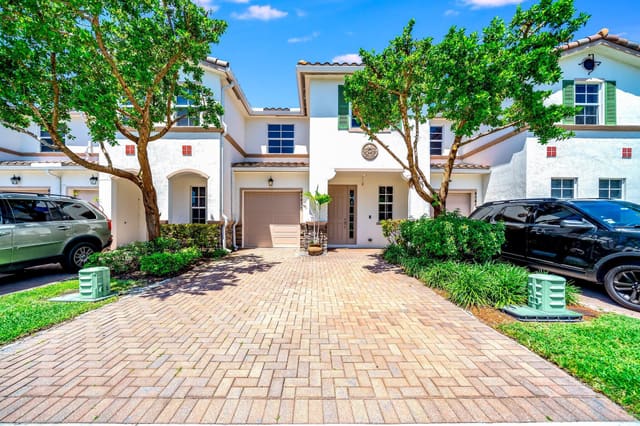 4543 Tara Cove Way, West Palm Beach, FL 33417