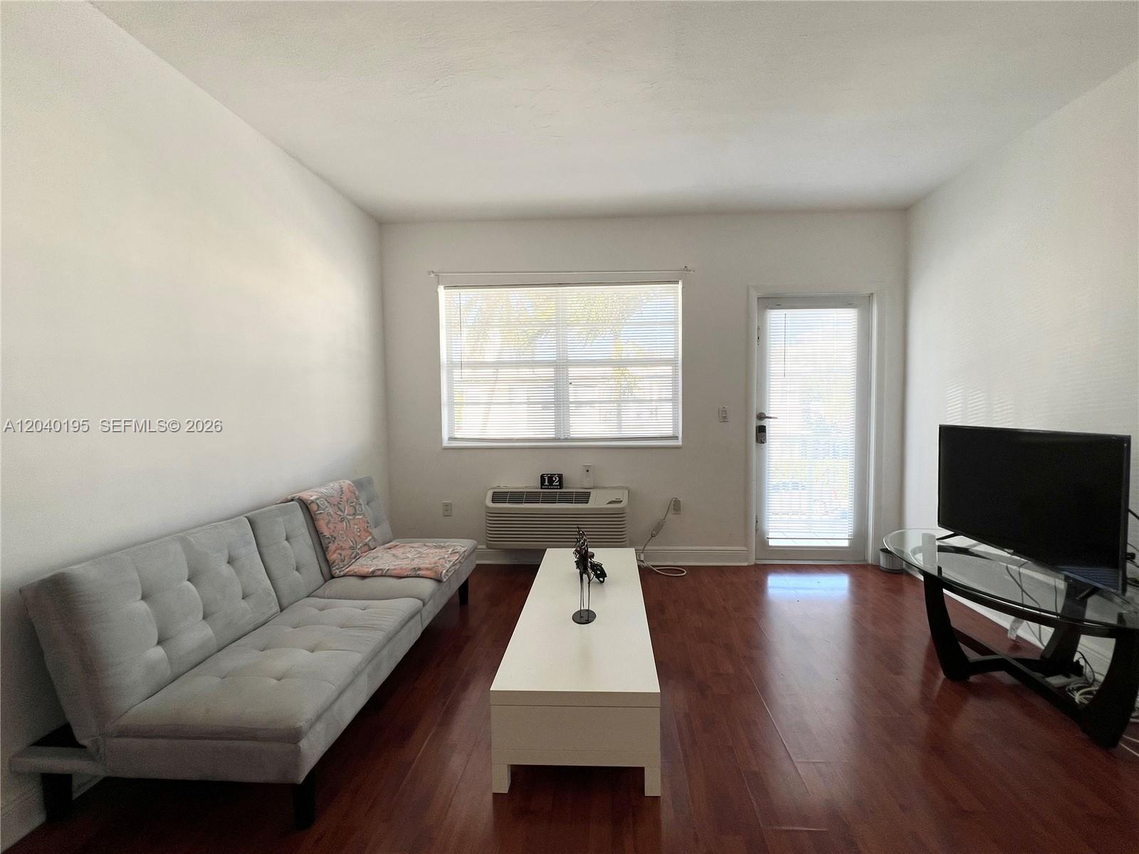 450 77th Street 6, Miami Beach, FL 33141, Miami Beach