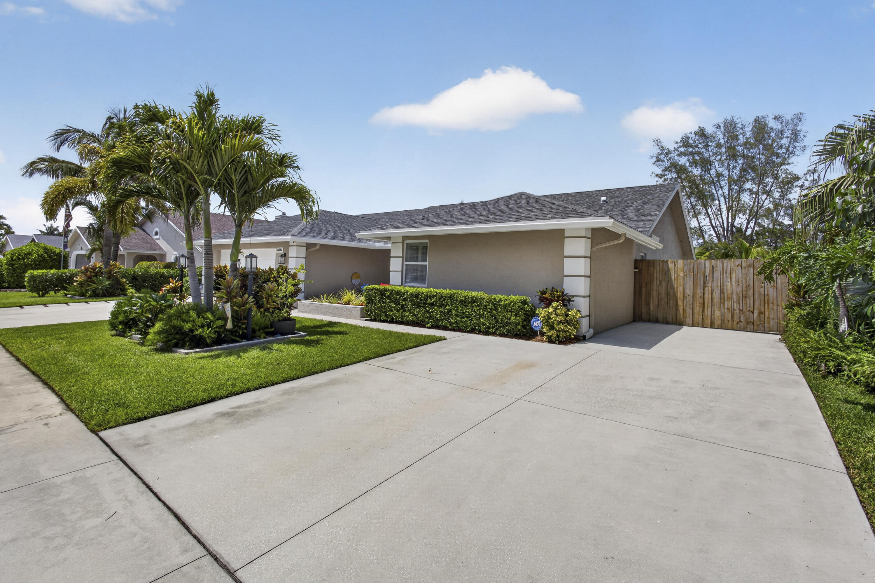 14184 Aster Avenue, Wellington, FL 33414 photo 2