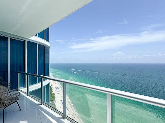 17001 Collins Avenue 4204, Sunny Isles Beach, FL 33160