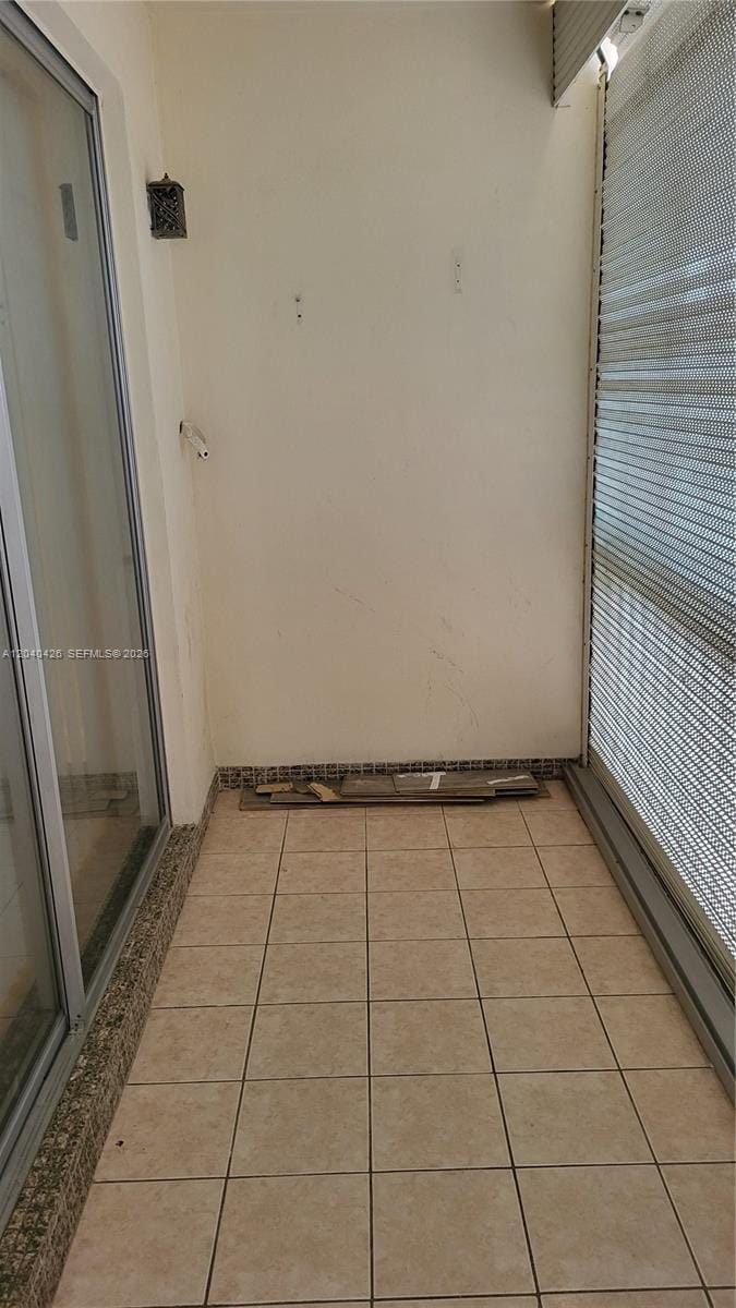 1591 NE Miami Gardens Drive 306 — photo 7