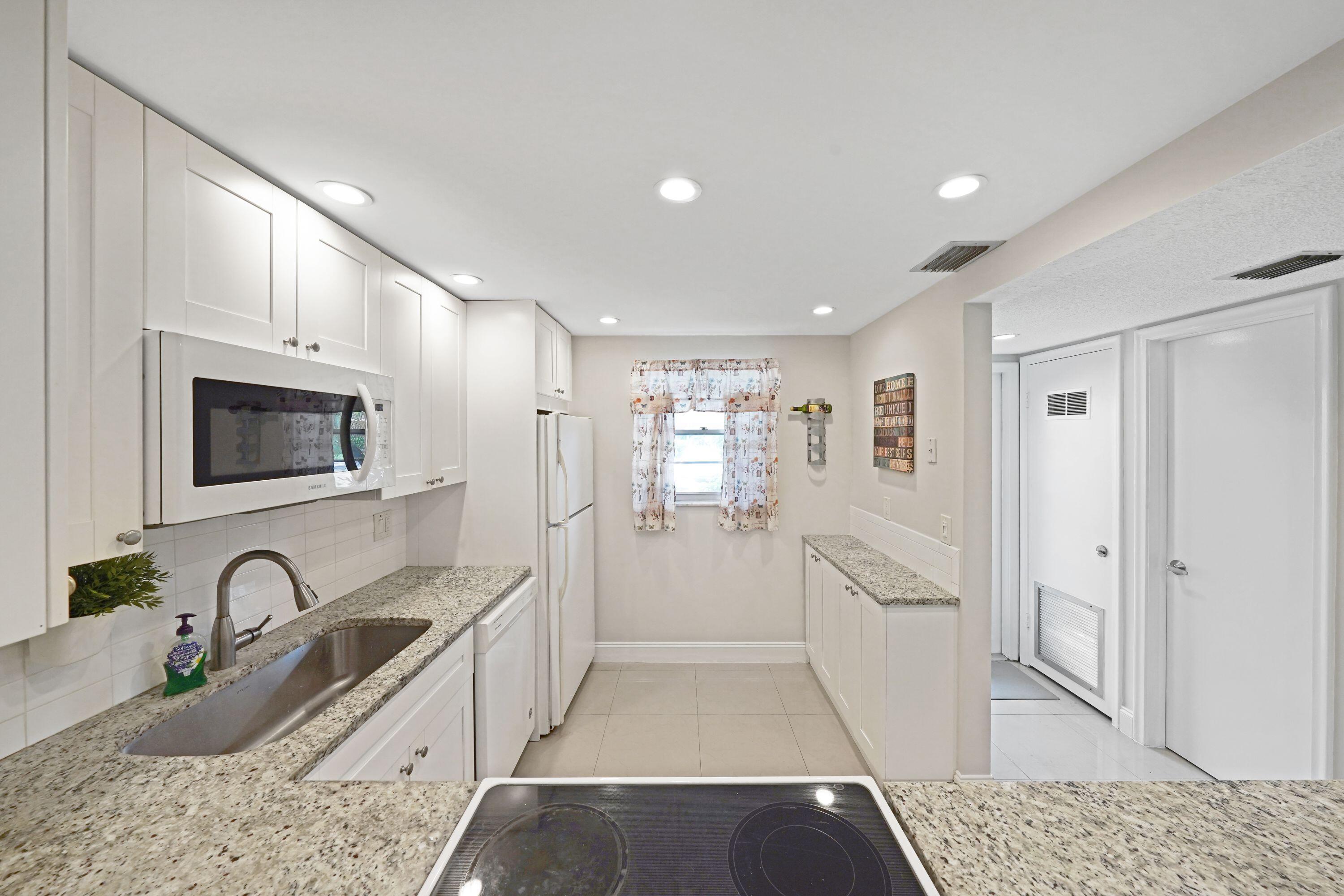 100 Berkley Road 109, Hollywood, FL 33024, Hollywood