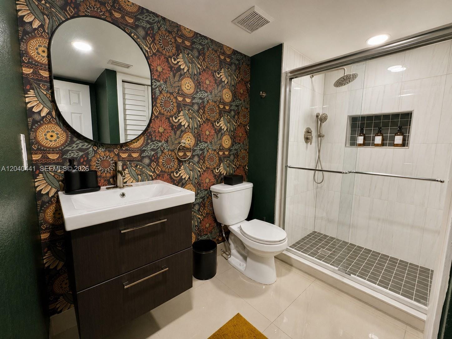 305 Lakeview Drive 204 — photo 11