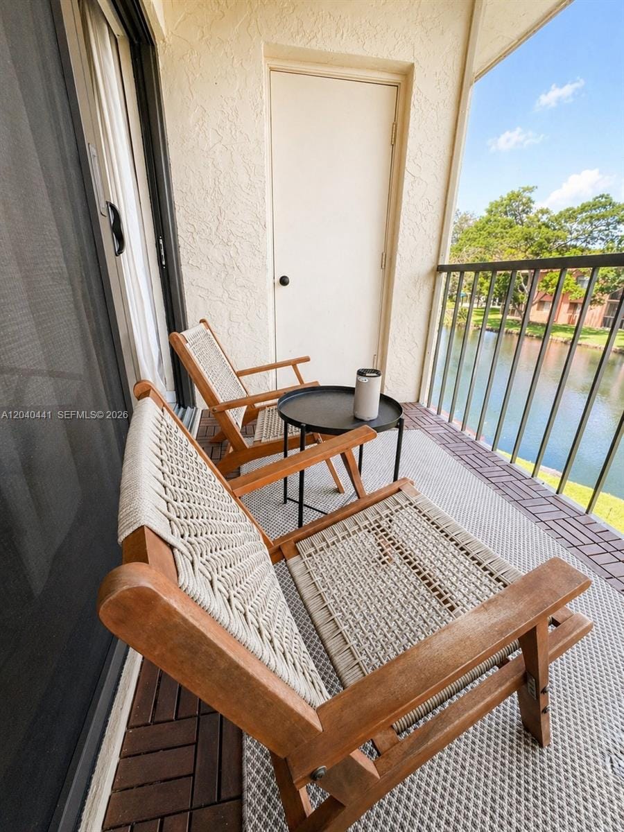 305 Lakeview Drive 204, Weston, FL 33326 photo 19