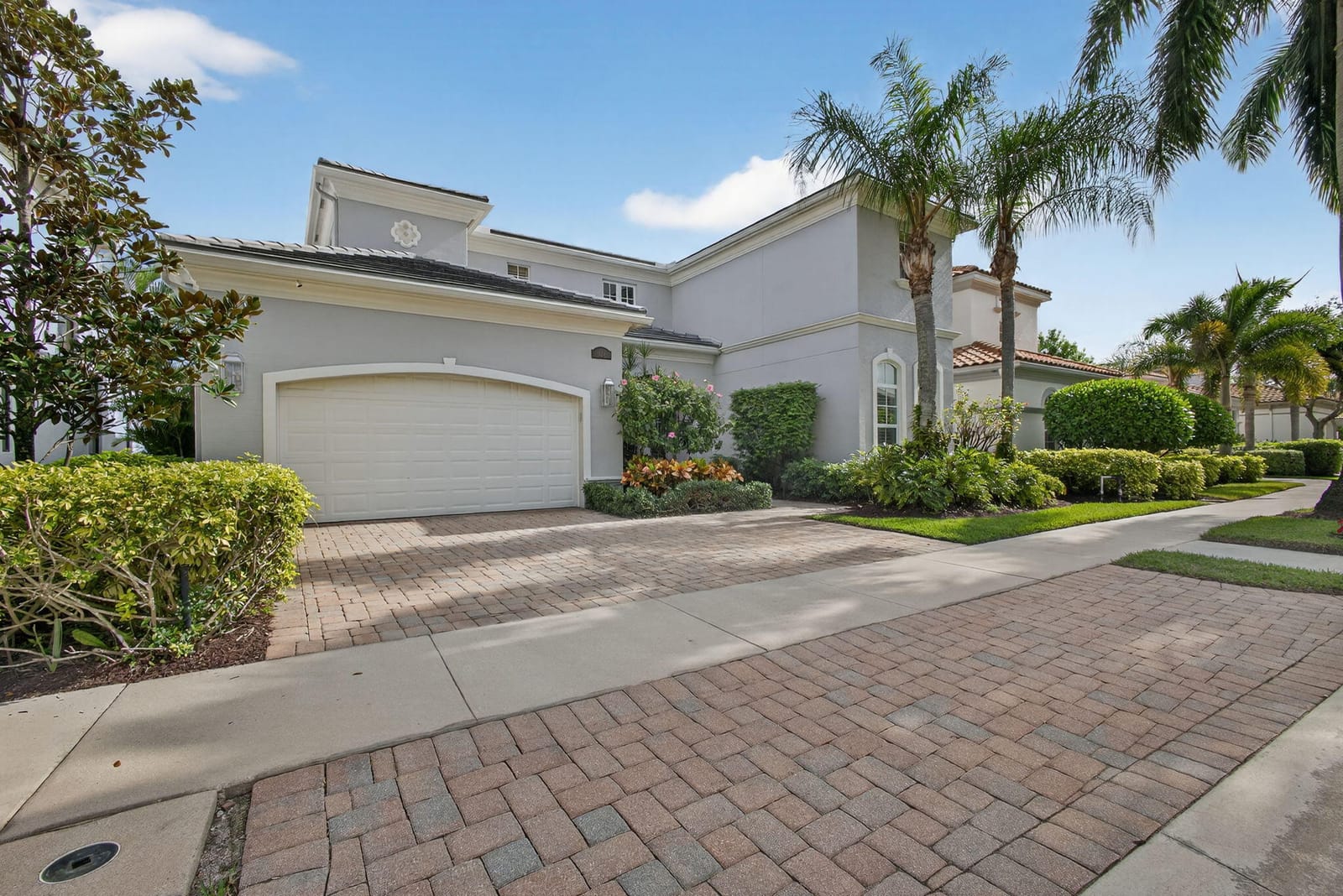 128 Siesta Way, Palm Beach Gardens, FL 33418 photo 2