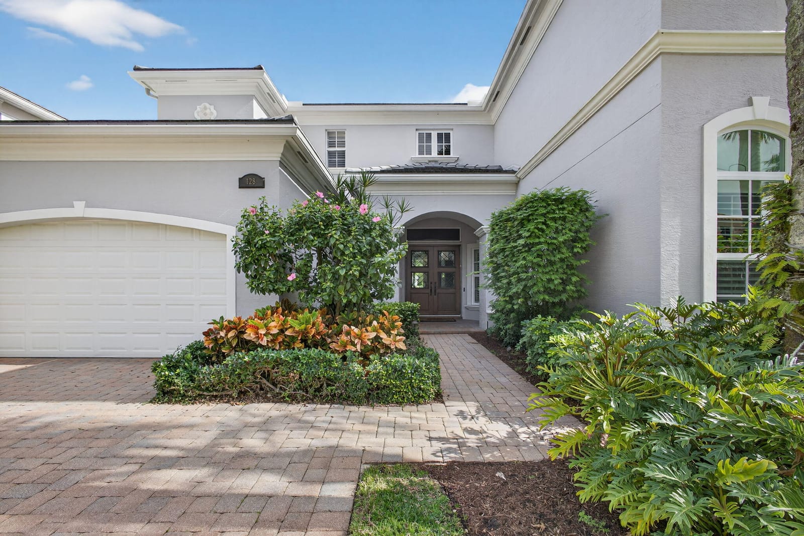 128 Siesta Way, Palm Beach Gardens, FL 33418 photo 3