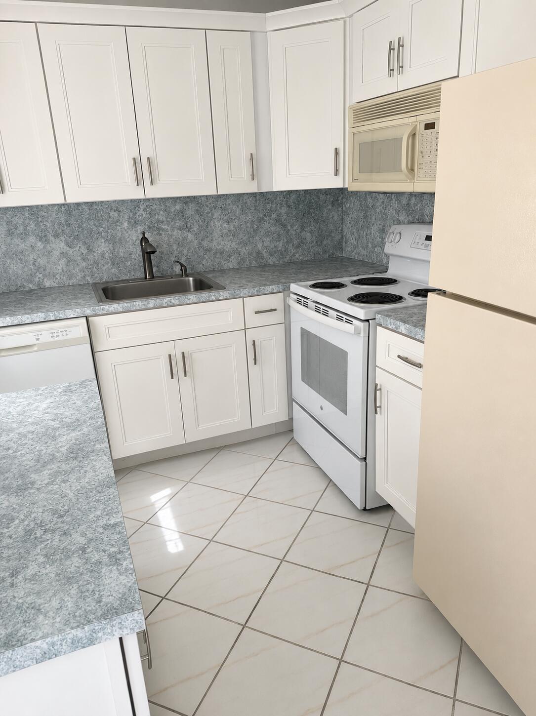 305 Fanshaw H, Boca Raton, FL 33434, Boca Raton