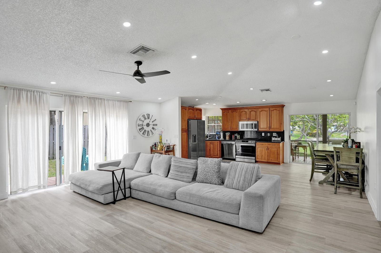 13525 NW 5th Court — photo 3