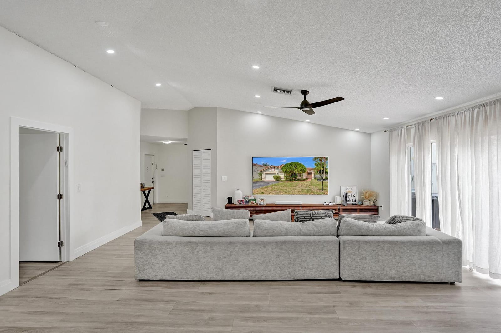 13525 NW 5th Court — photo 6