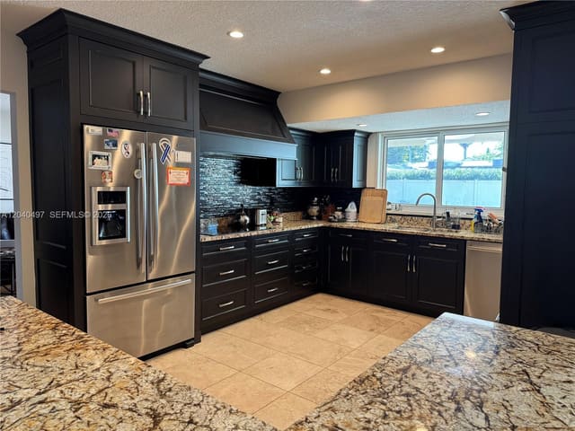 3900 N 43rd Avenue, Hollywood, FL 33021