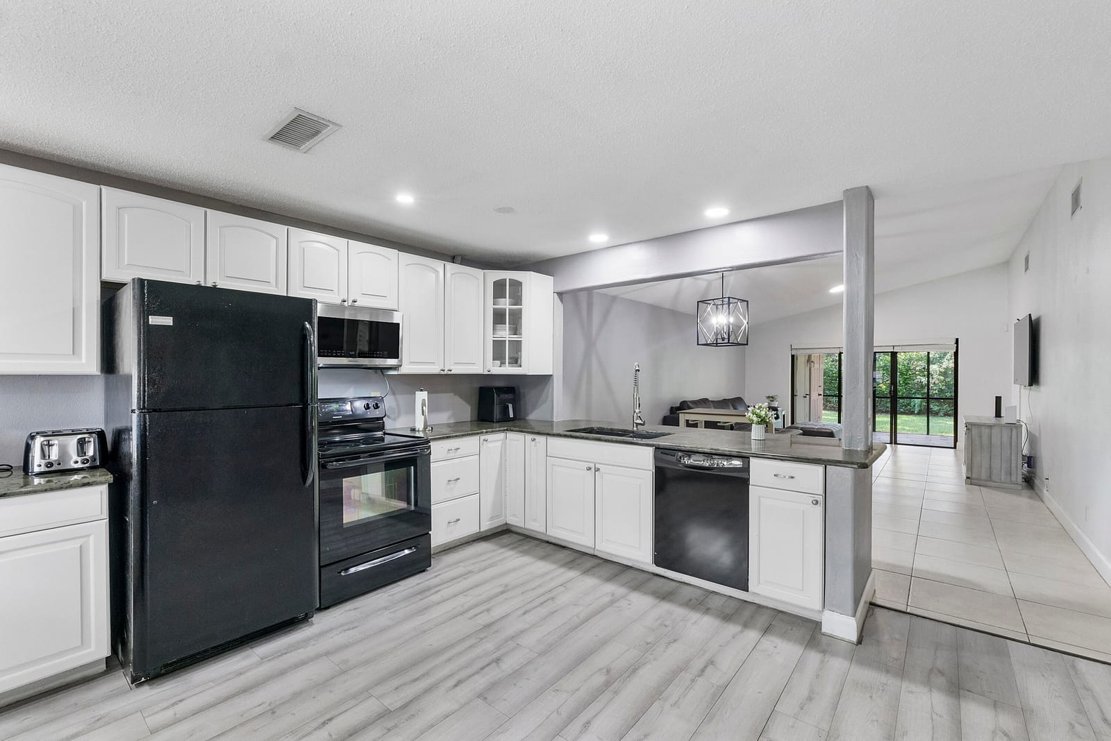 4149 Palm Forest Drive S, Delray Beach, FL 33445 photo 3