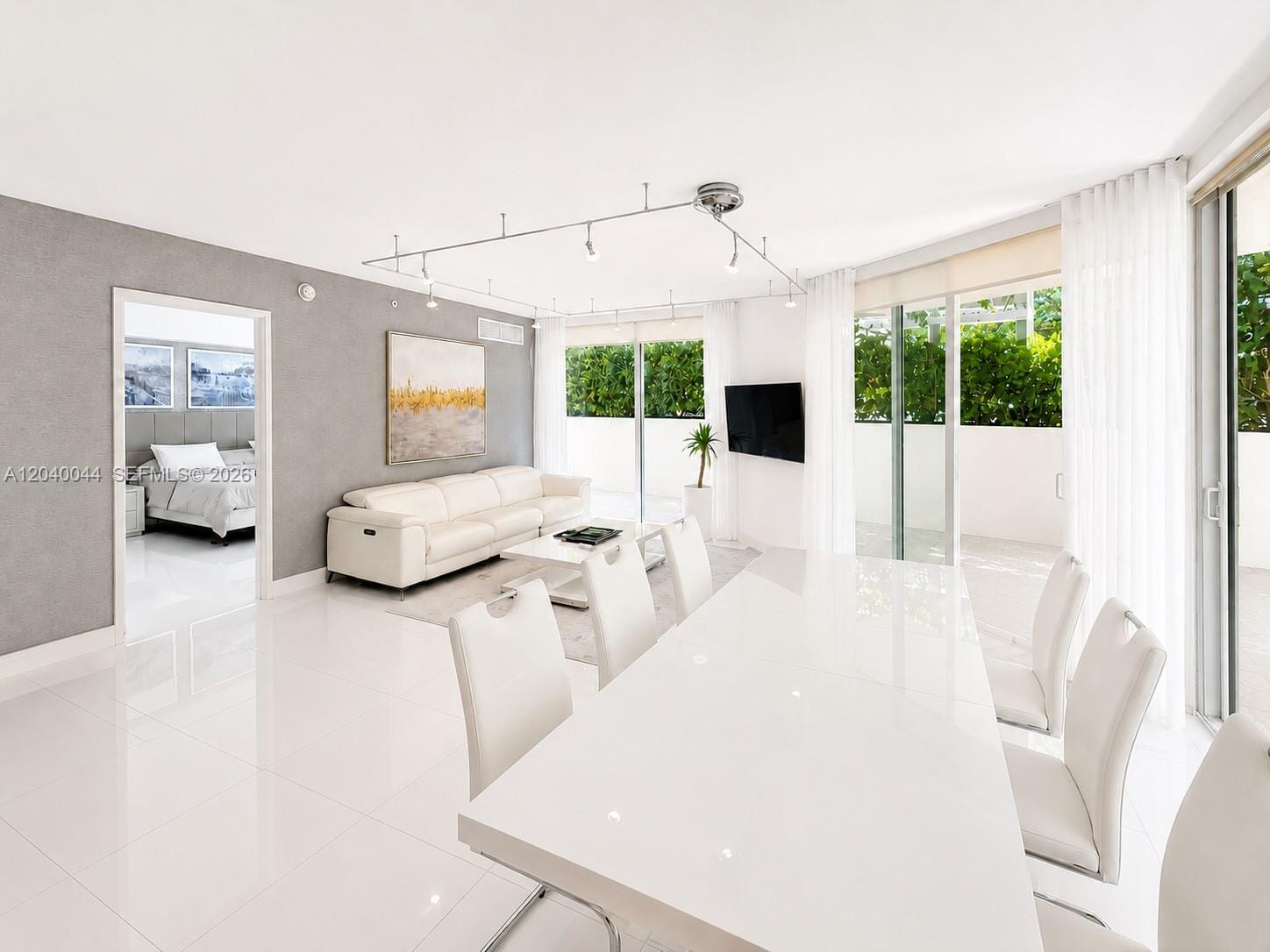 200 Sunny Isles Boulevard 2-504–Lanai Residence — photo 4