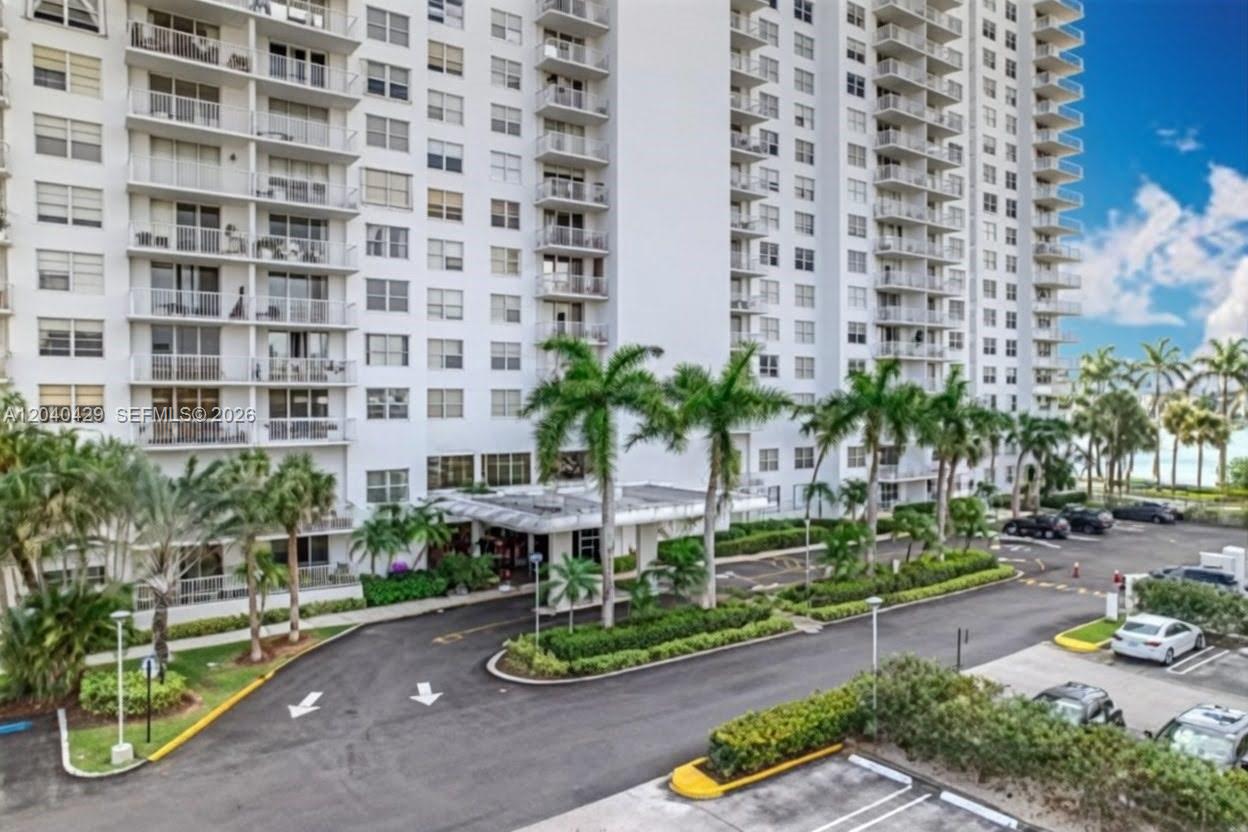 2801 NE 183rd Street 203W, Aventura, FL 33160, Aventura