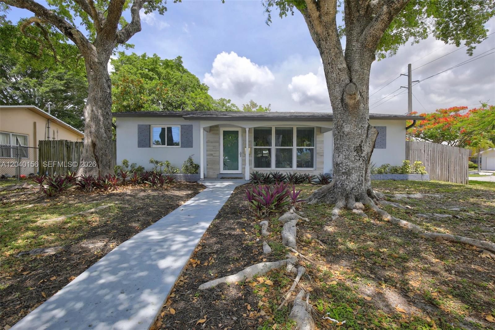 2220 N 40th Avenue, Hollywood, FL 33021, Hollywood