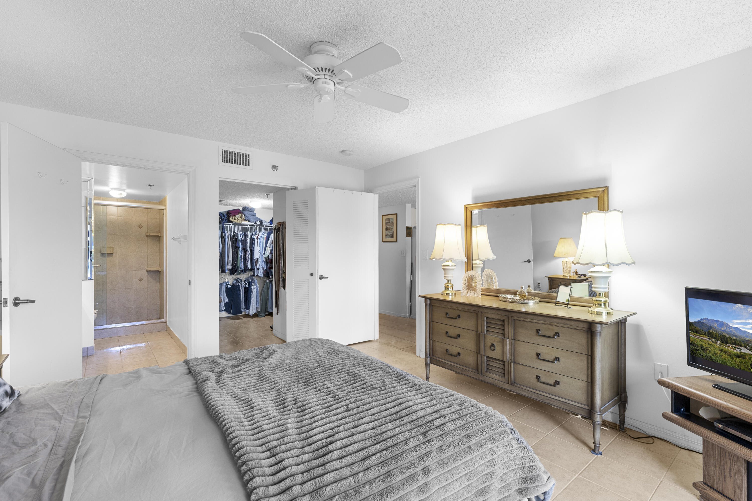 9470 Tangerine Place 209, Davie, FL 33324, Davie