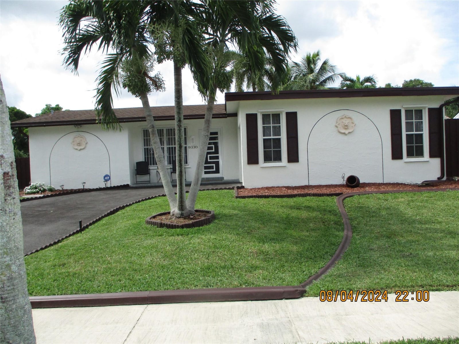 9330 NW 10th Street — photo 2