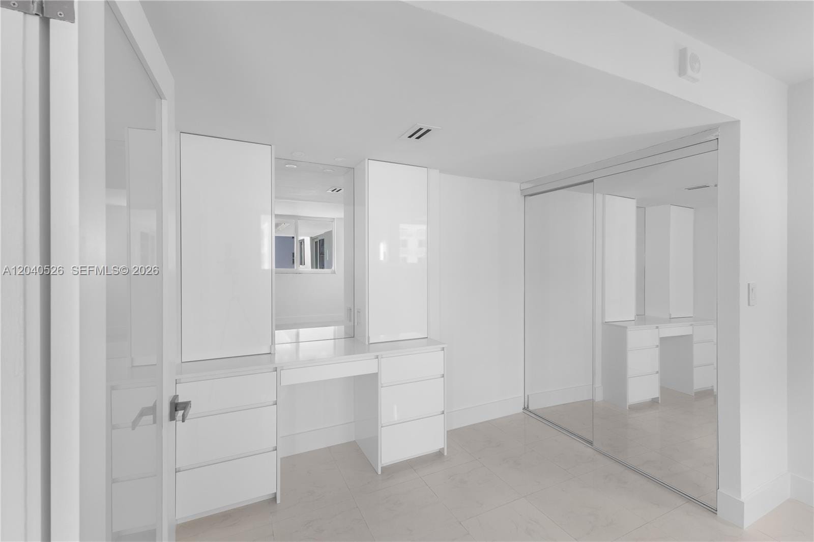 345 Ocean Drive 924, Miami Beach, FL 33139 photo 15