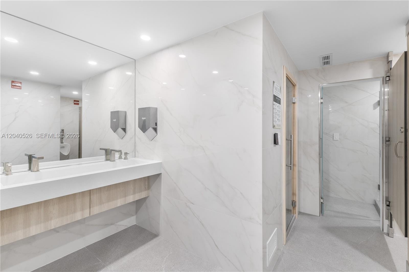 345 Ocean Drive 924, Miami Beach, FL 33139 photo 26