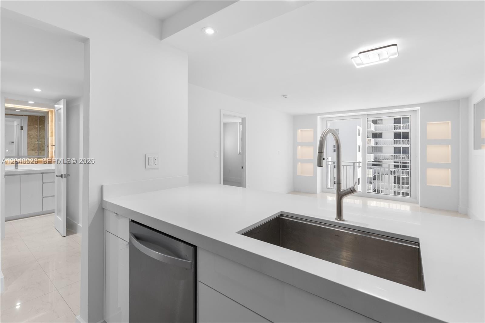 345 Ocean Drive 924 — photo 4