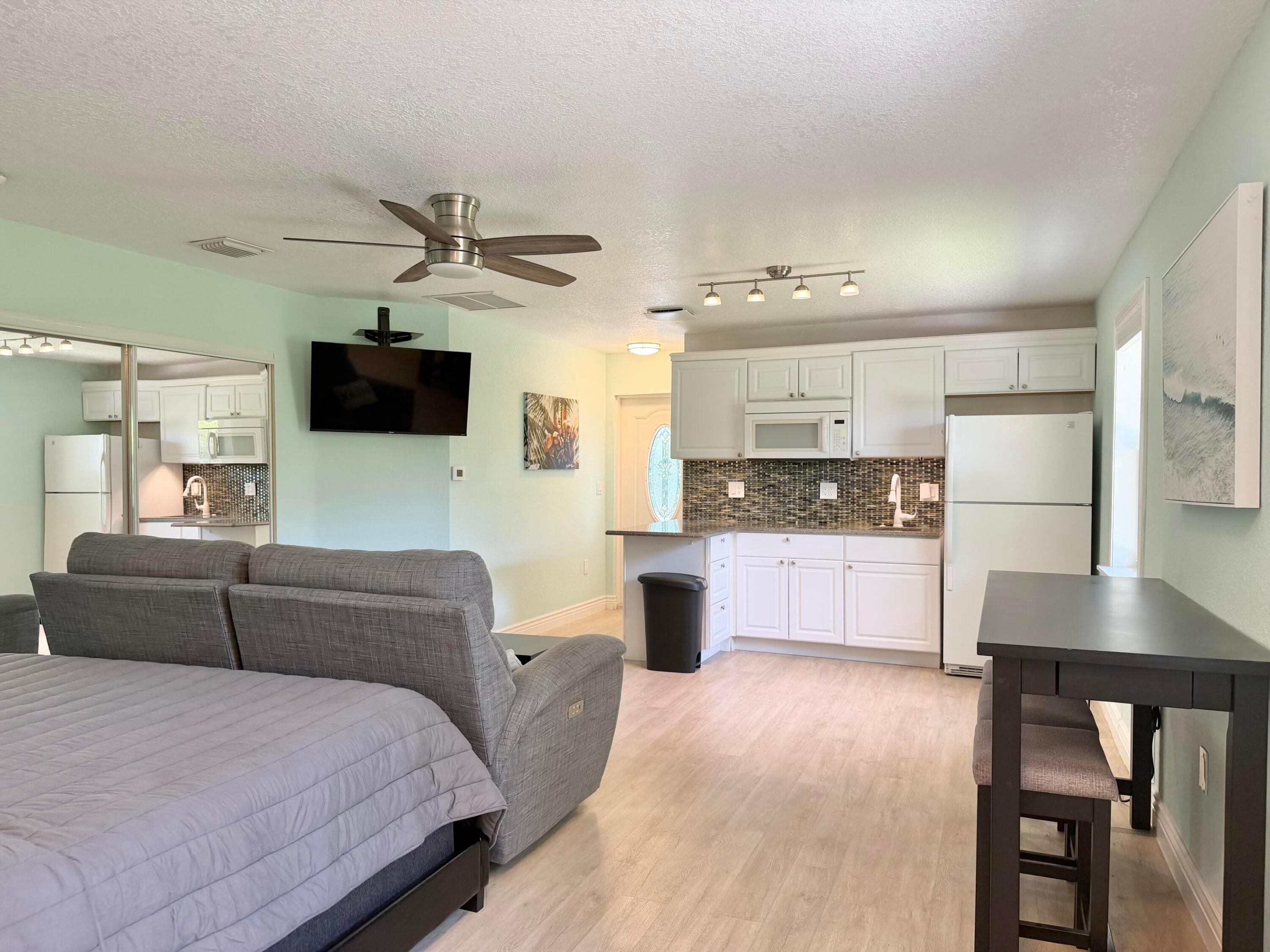 6100 Francis Street B, Jupiter, FL 33458, Jupiter