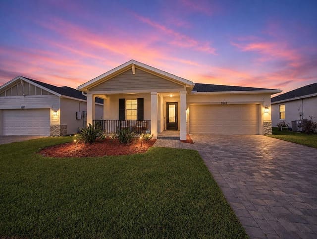 9049 Dahlia Circle, Port St. Lucie, FL 34986