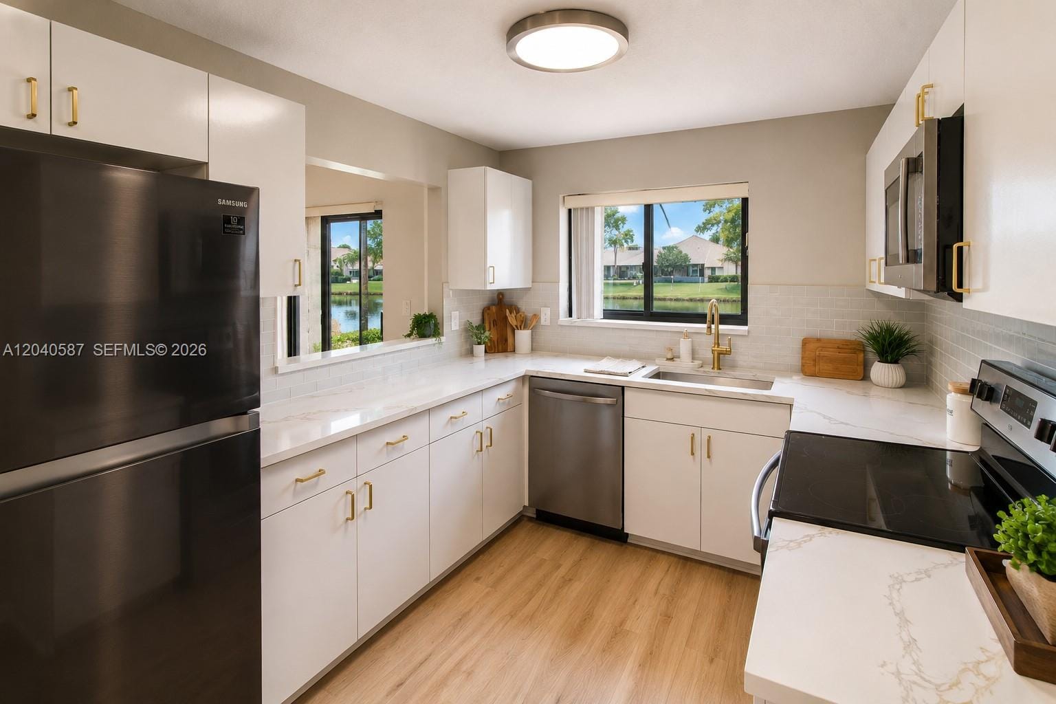 10213 NW 33rd Street — photo 3