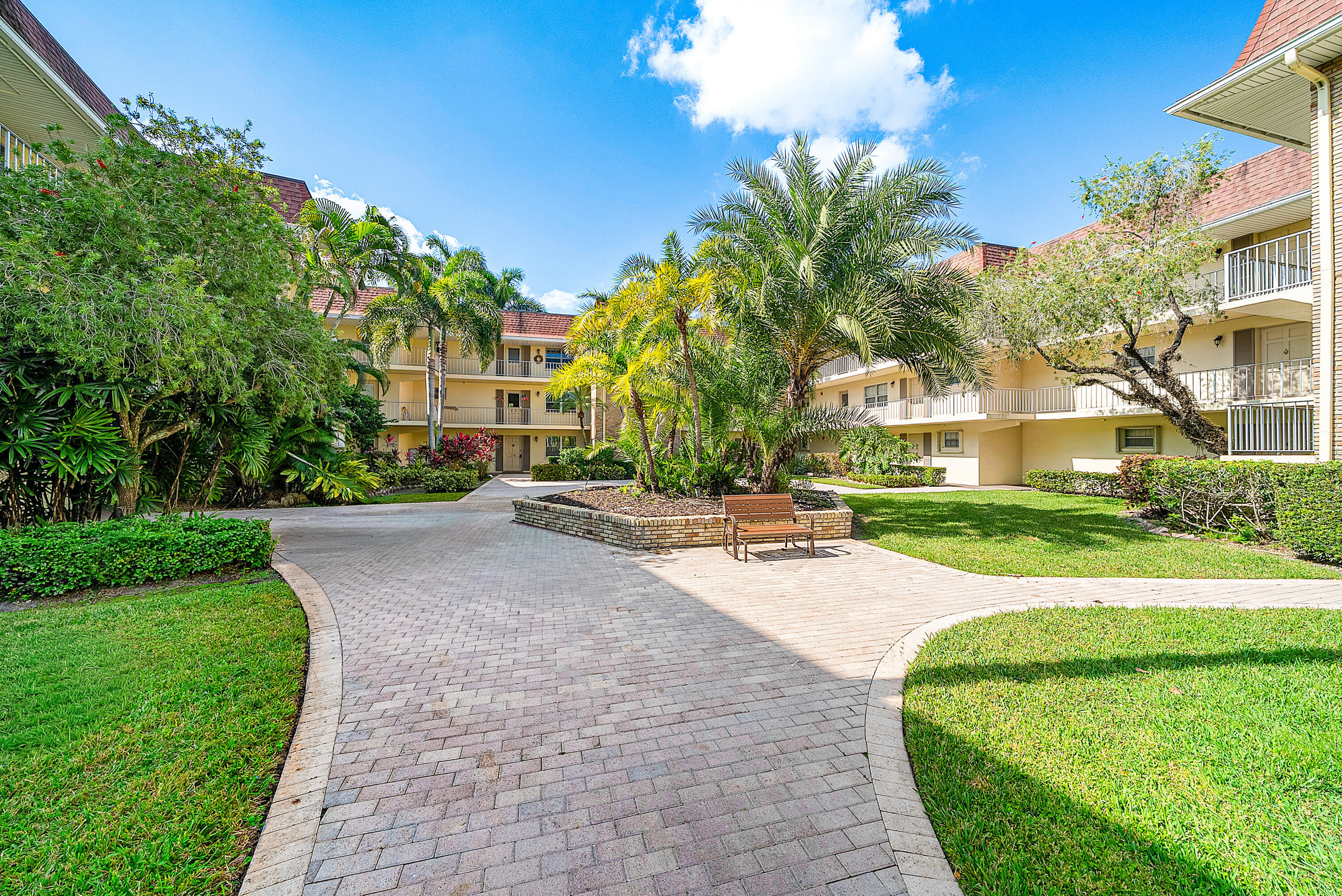 5540 Tamberlane Circle 221, Palm Beach Gardens, FL 33418, Palm Beach Gardens