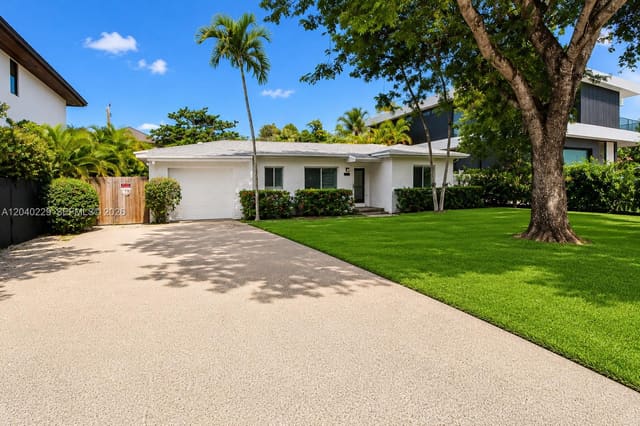 7415 SW 56 Avenue, Miami, FL 33143