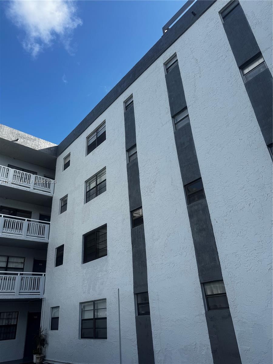 13500 NE 3rd Court 120, North Miami, FL 33161, North Miami