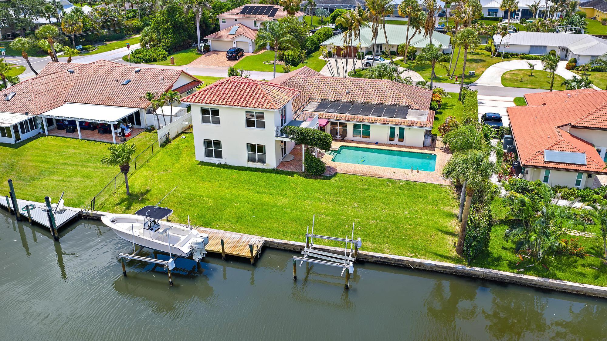 8422 SE Royal Street, Hobe Sound, FL 33455, Hobe Sound