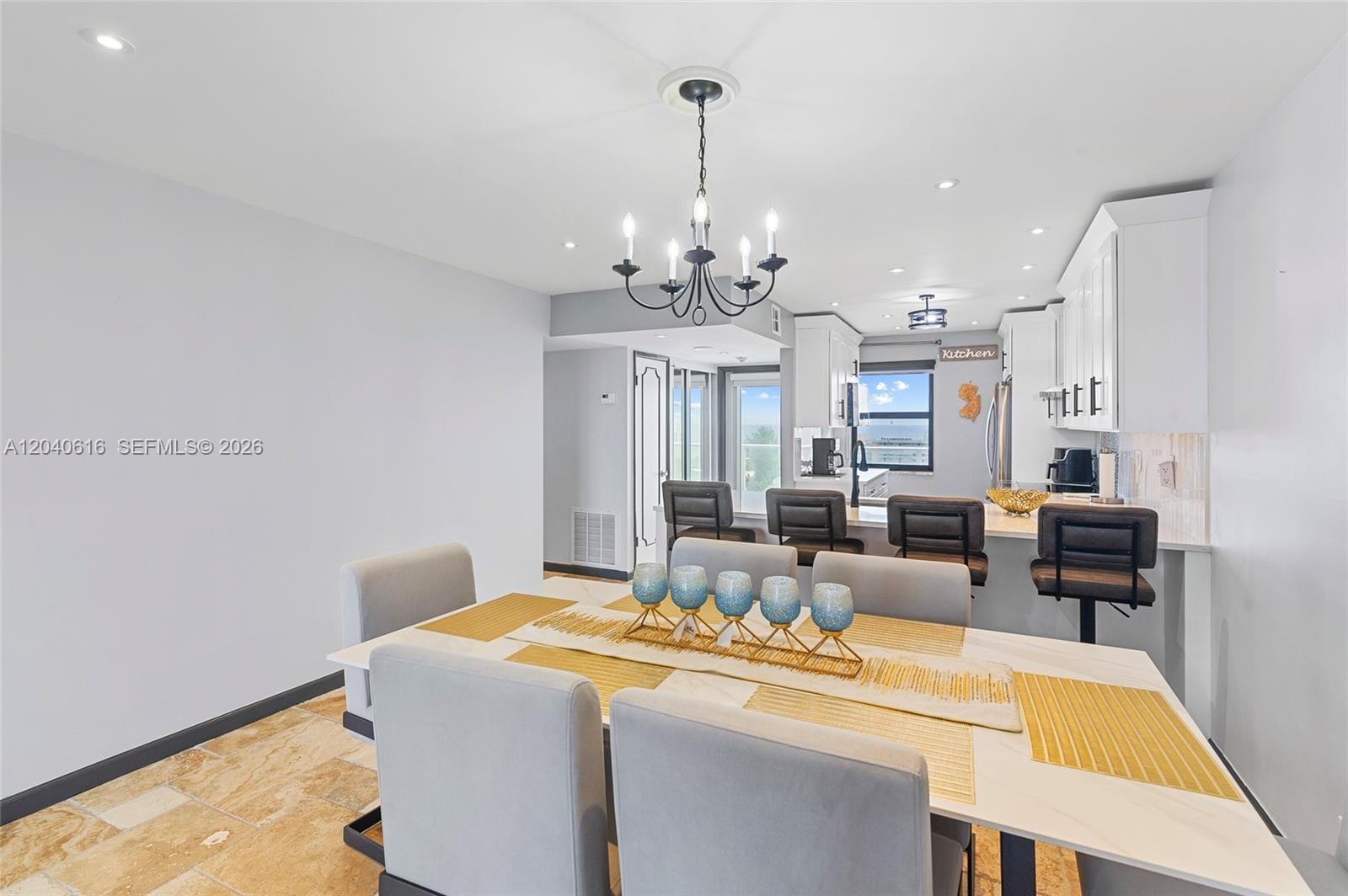 1401 N Riverside Drive 1406 — photo 11