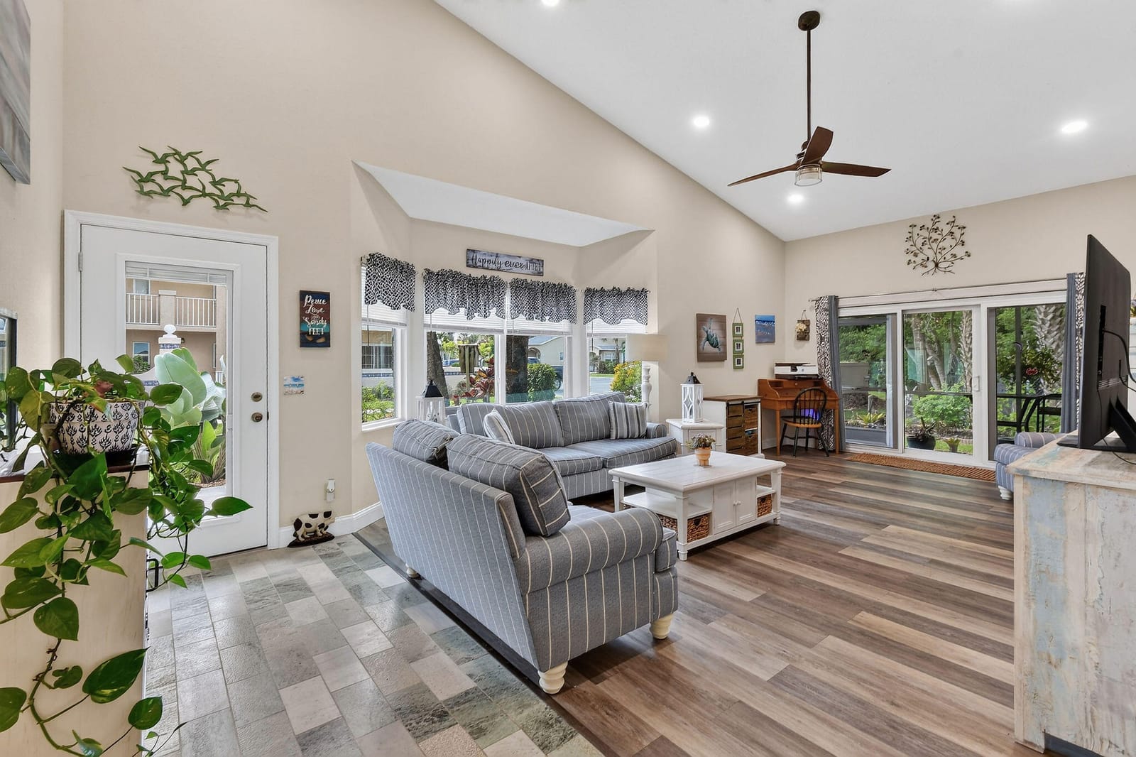 1646 SE Green Acres Circle F101 — photo 5
