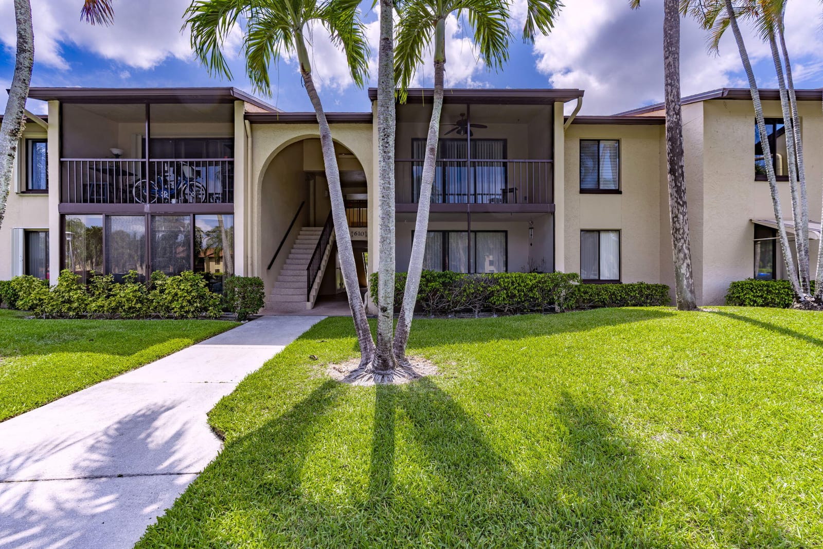 610 Sea Pine Way B2, Greenacres, FL 33415 photo 2