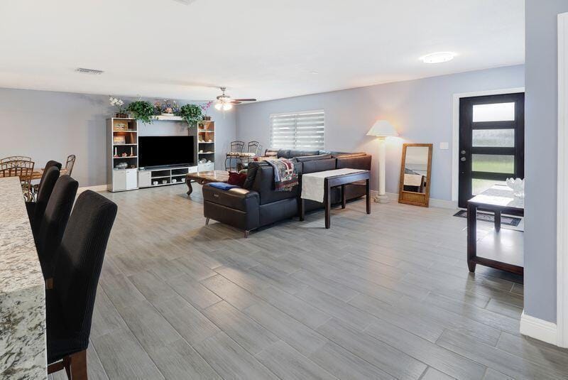 615 NE 15th Place, Boynton Beach, FL 33435 photo 10