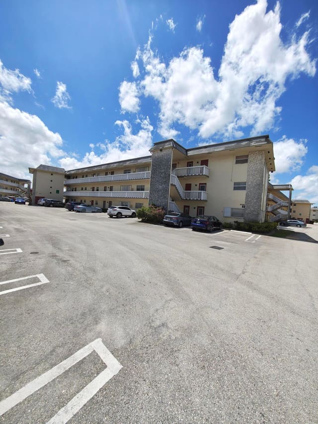4441 NW 16th Street, Lauderhill, FL 33313