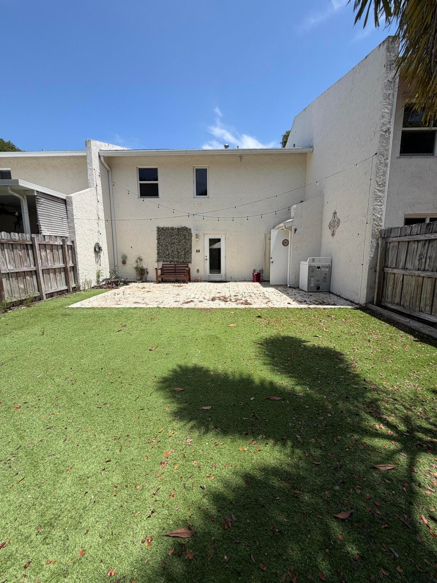 806 NW 41st Court . — photo 7