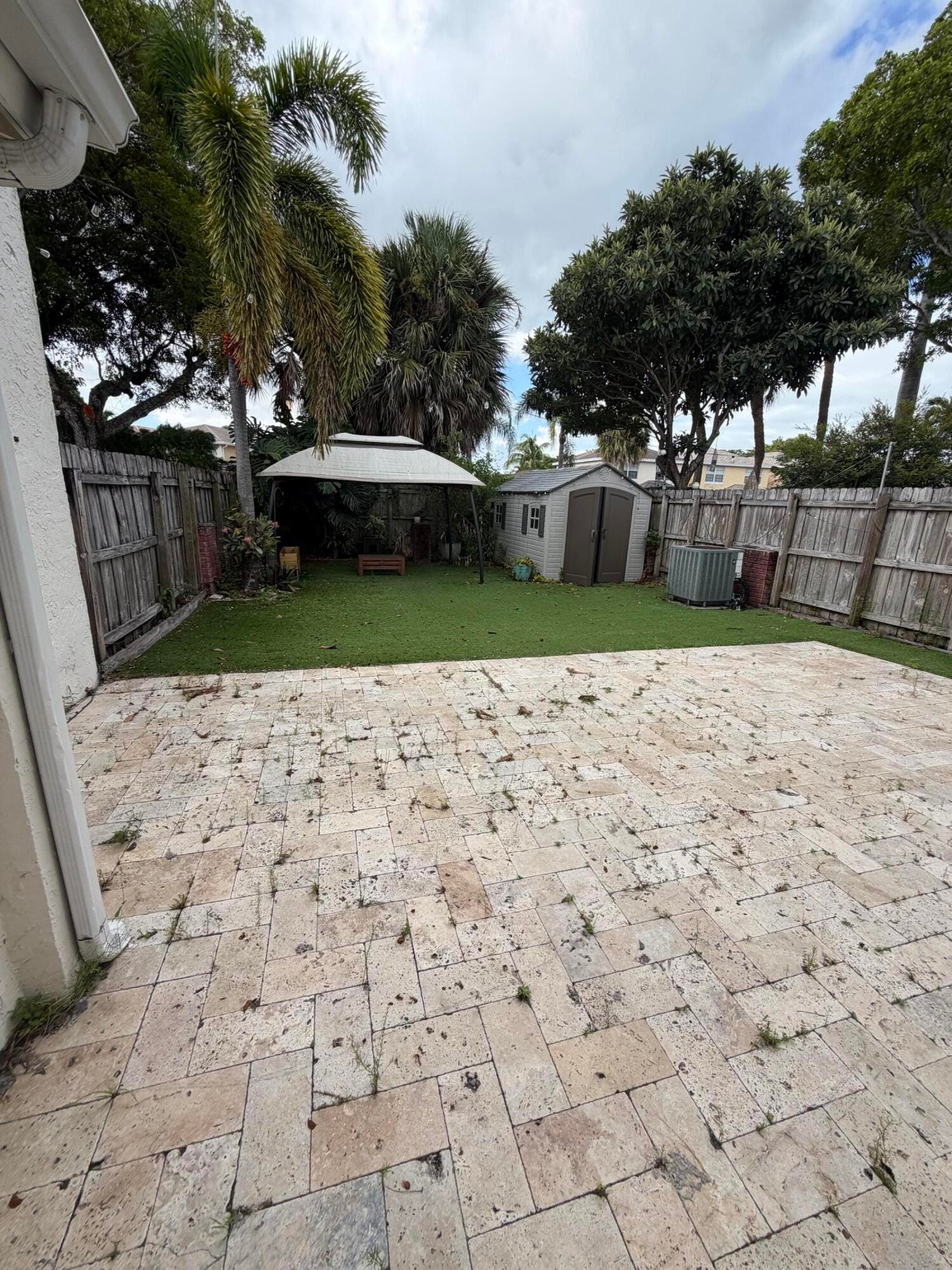806 NW 41st Court . — photo 8
