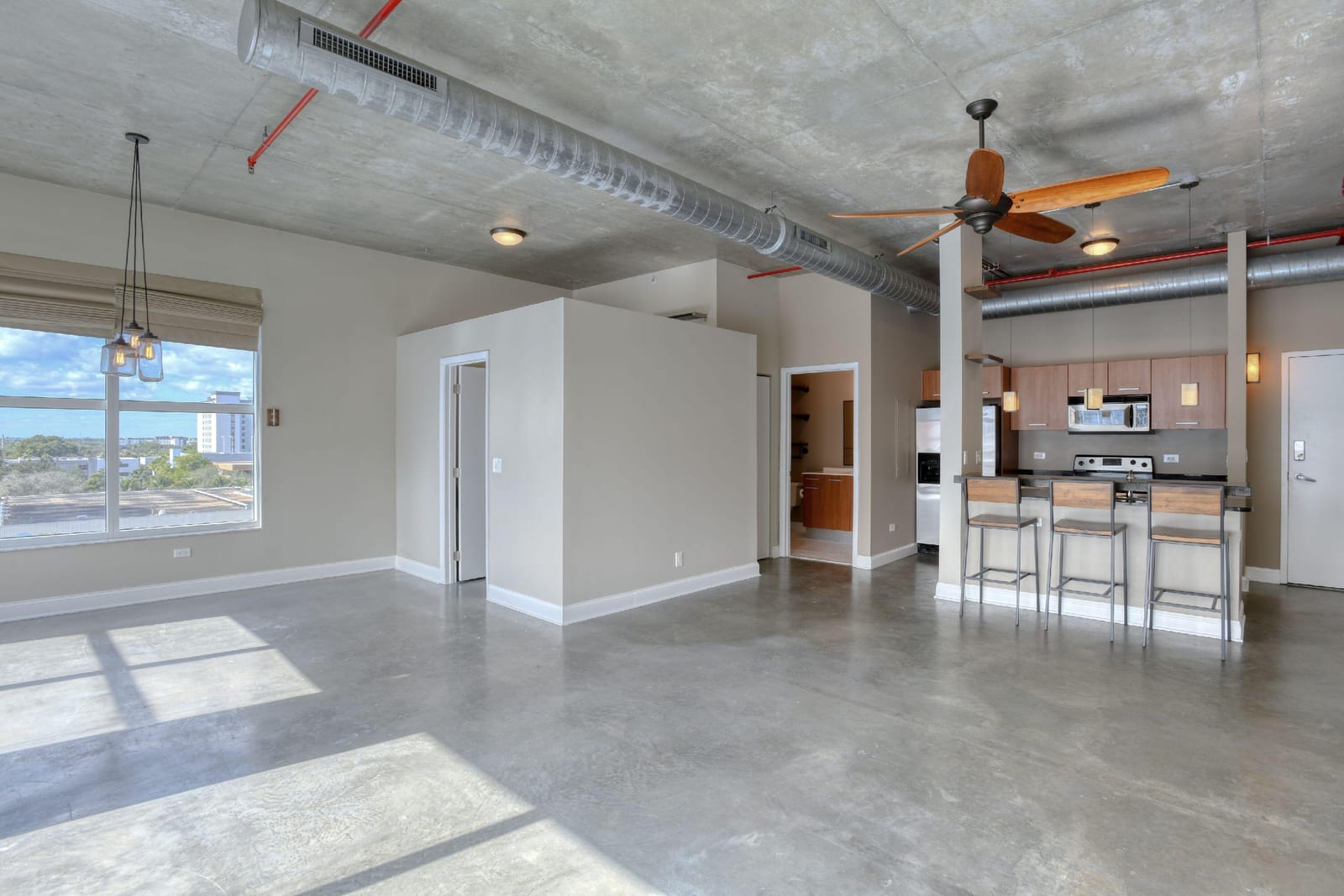 313 NE 2nd Street — photo 5