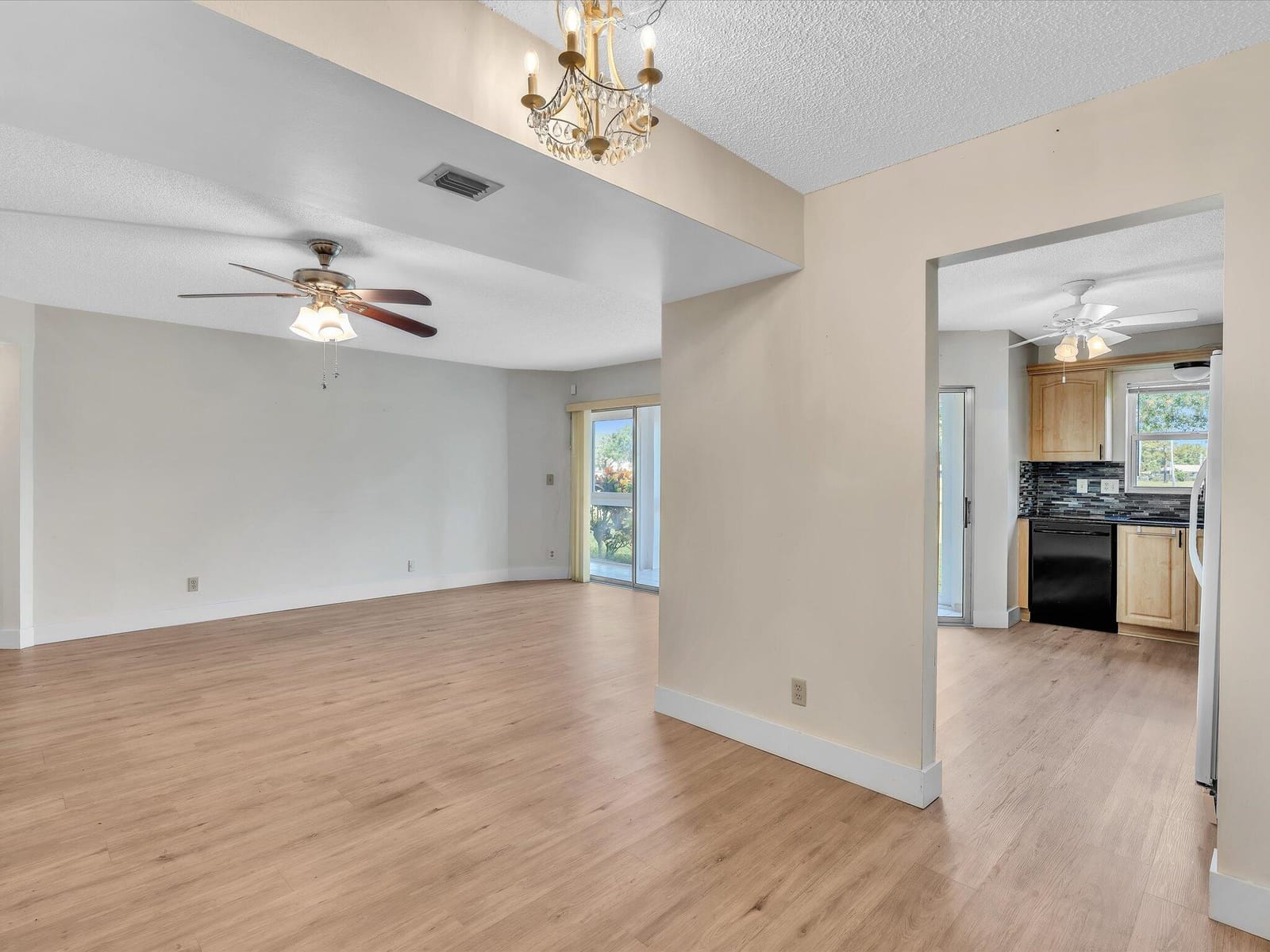 3959 Via Poinciana 104, Lake Worth, FL 33467 photo 15