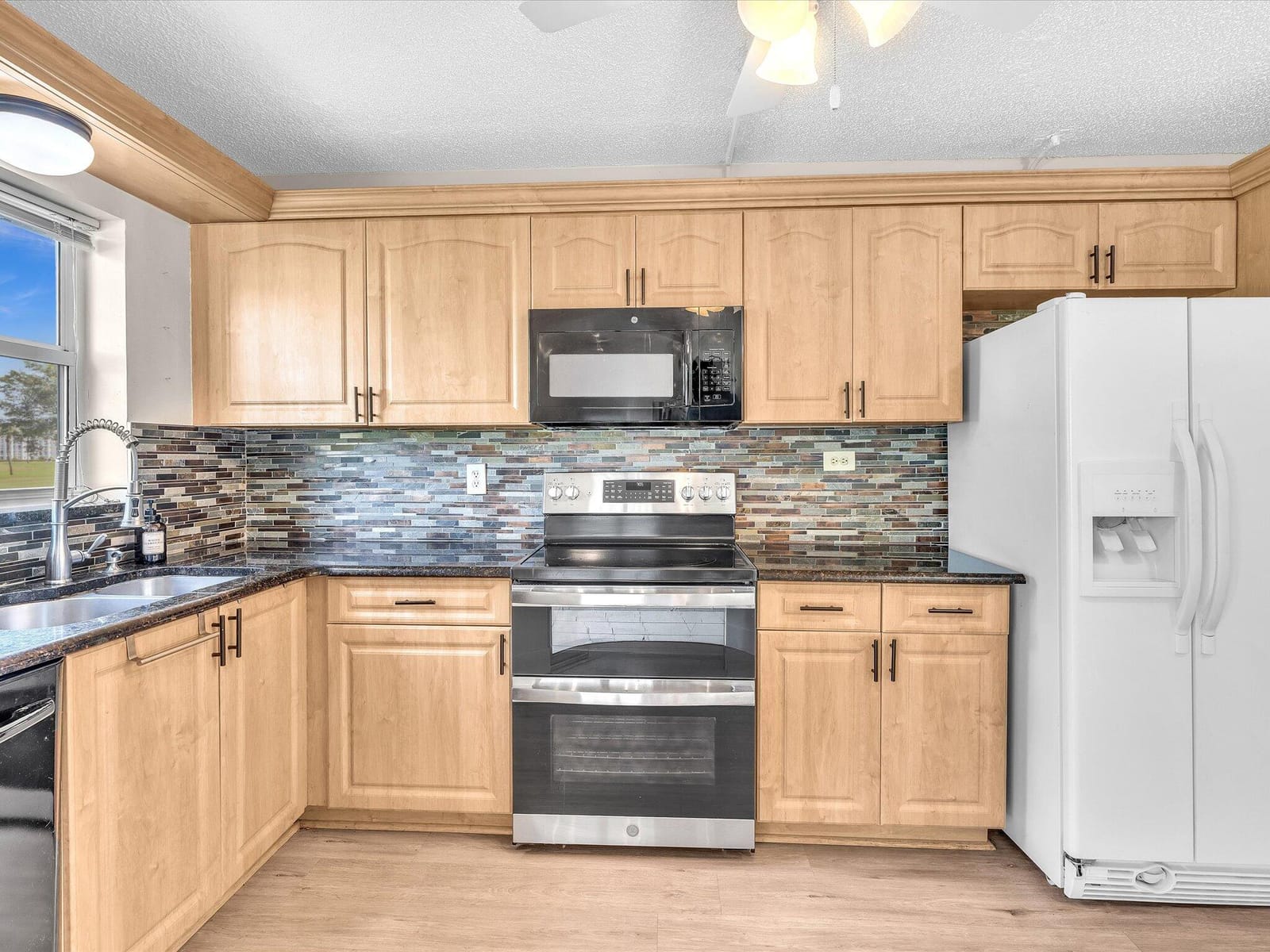 3959 Via Poinciana 104, Lake Worth, FL 33467 photo 17
