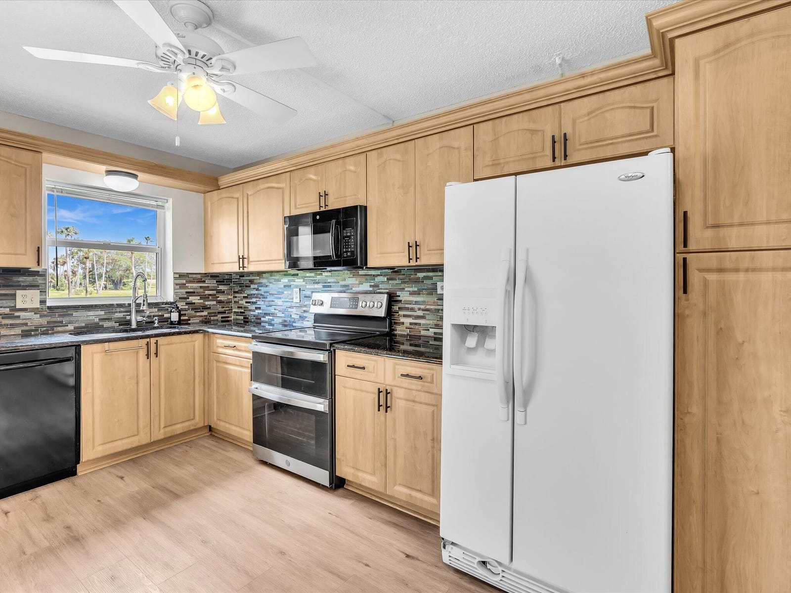 3959 Via Poinciana 104, Lake Worth, FL 33467 photo 18