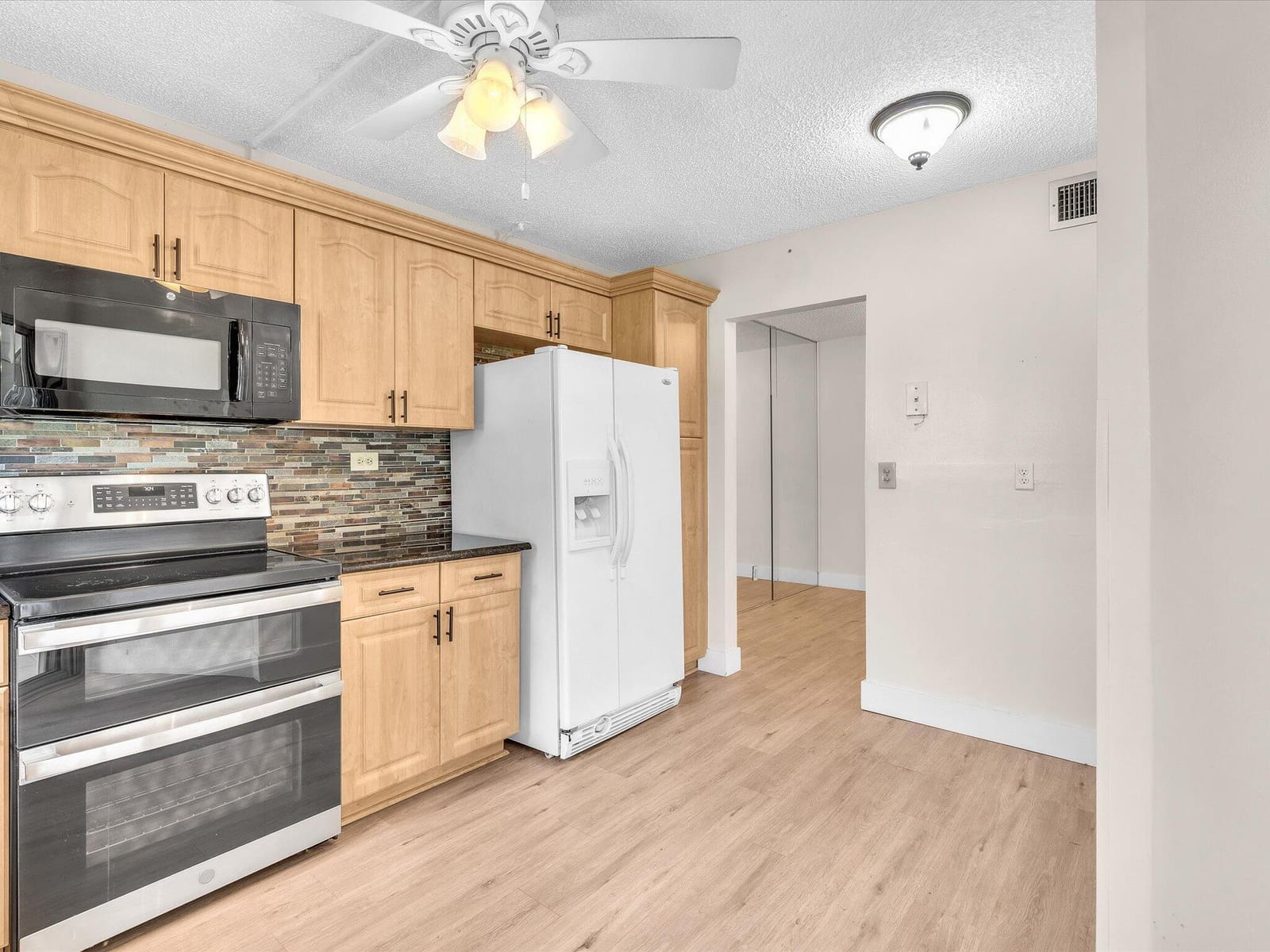 3959 Via Poinciana 104, Lake Worth, FL 33467 photo 21