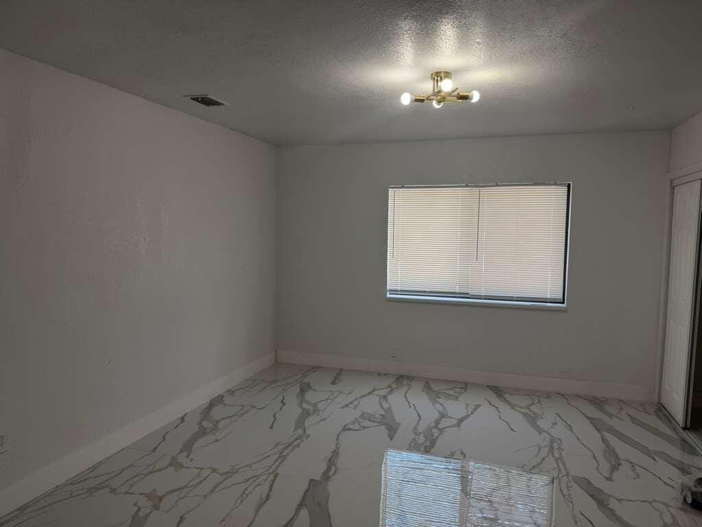 160 SE 15th Avenue Unit B — photo 3